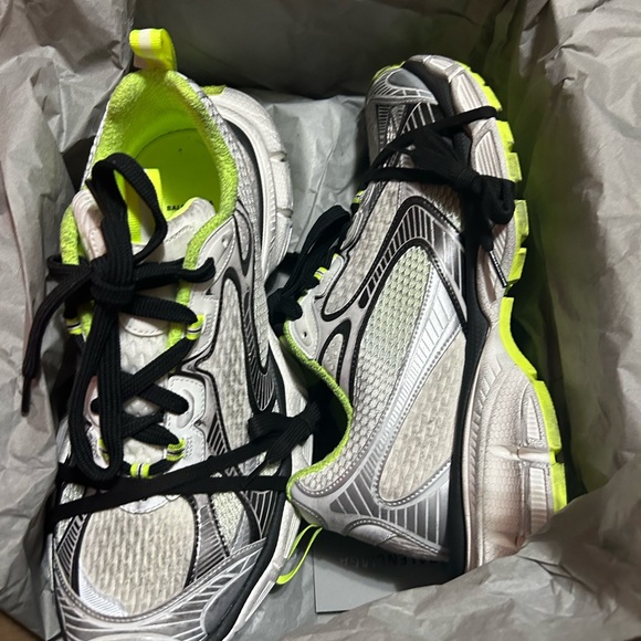 Balenciaga 3xL brand new size 13 - Picture 4 of 7